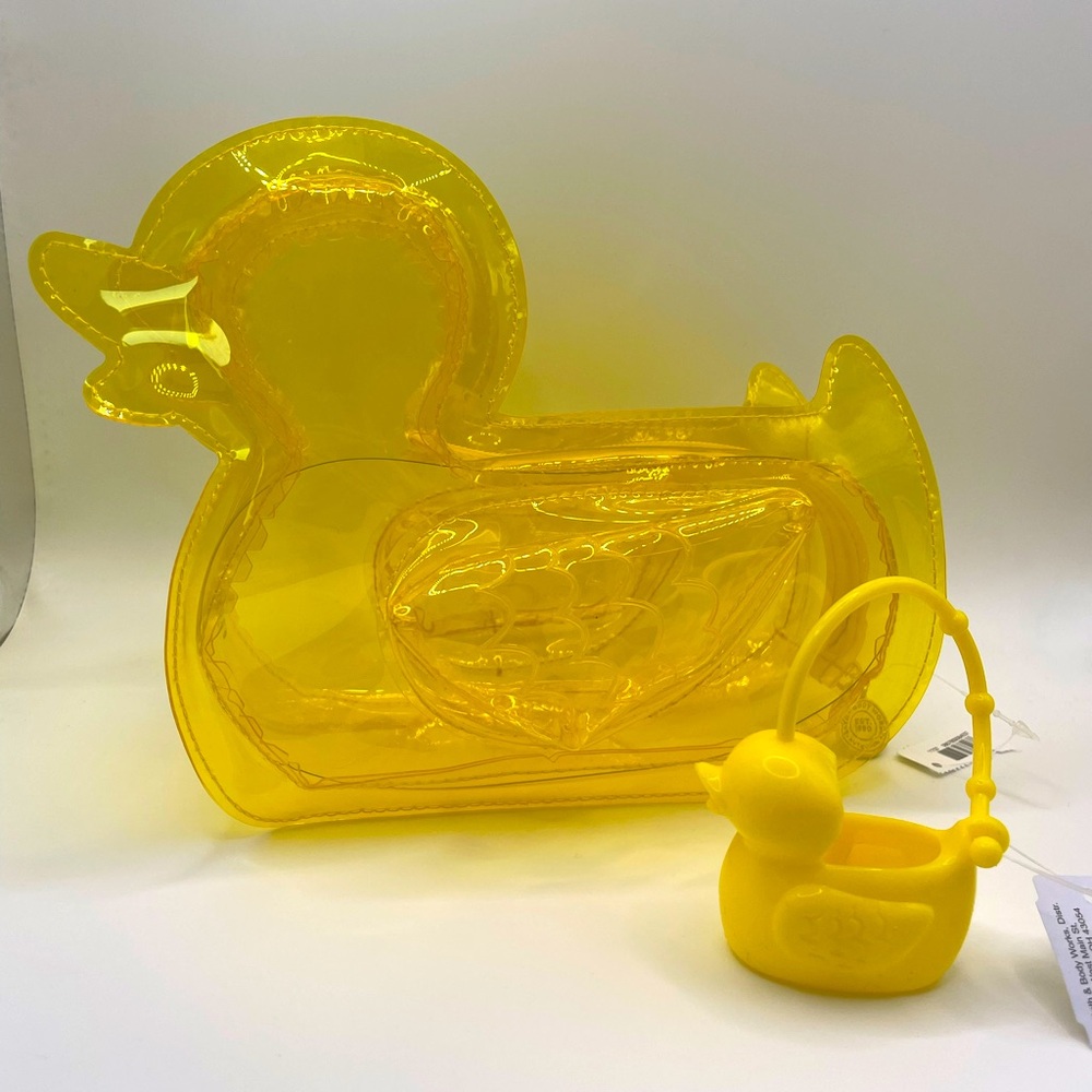 Bath & Body Works Billie The Duck Cosmetic Bag+Billie the Duck Pocketbac Holder